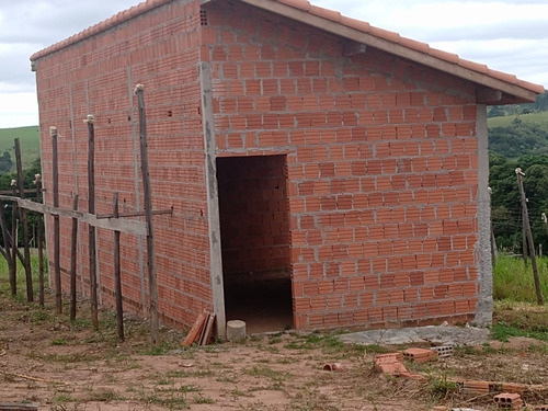 Imagem 3 de 27 de Chácara 10,000m2,muita Água,nascente Fundos,casa Sem Terminar,4 Kms Do Asfalto,bairro Vatinga - Ch00040 - 68898851