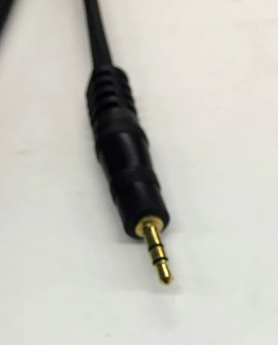 Imagen 2 de 4 de Cable De Audio Auxiliar Plug 3.5 A 2 Rca Estereo 3 Metros