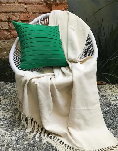 Manta Para Sofá Gigante Decorativa Protetora 2,20x1,50 - R$ 26,99