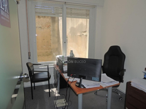 Venta De Oficina 3 Escritorios , Centro, Montevideo