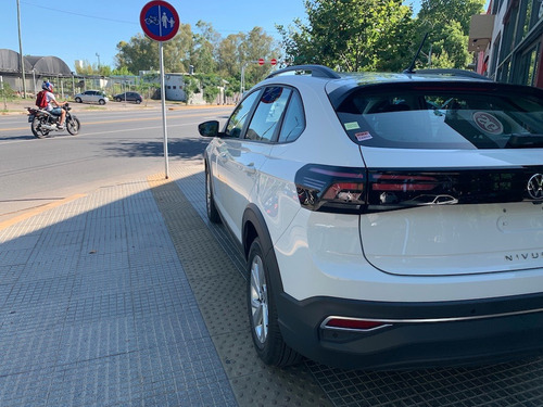 Volkswagen Nivus Comfortline 200 Tsi At
