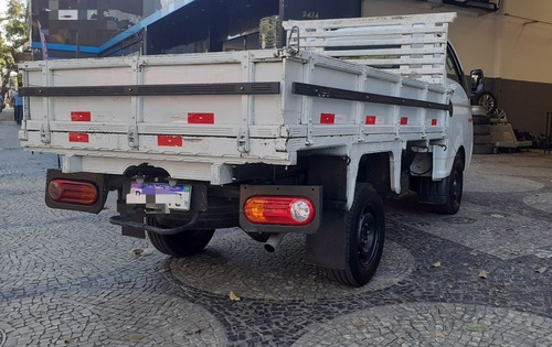 Imagem 3 de 8 de Hyundai Hr 2017 Carroceria Madeira