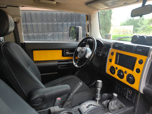 Toyota Fj Cruiser 3p Premium Aa Ee Ra Abs 4x4 At