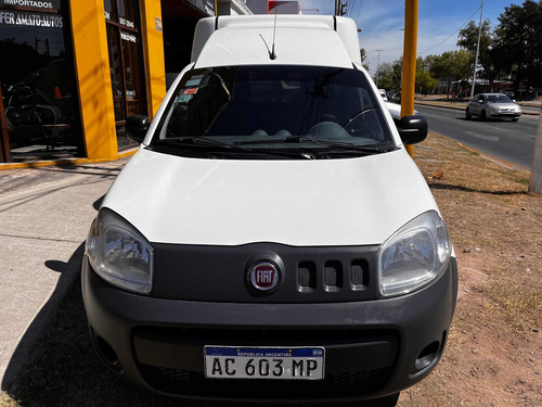 Imagen 4 de 19 de Fiat Fiorino 2018 1.4 Fire Evo 87cv