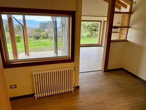 Acogedora Casa De 5d - 4b. Con Increíble Vista
