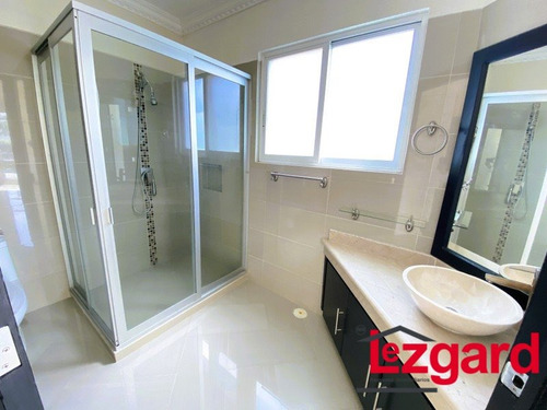 Se Vende Bonita Casa Con Amplios Espacios En Lomas De Cocoyoc