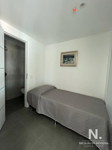Departamento En Venta En Edificio Miami Boulevard Ii, A Pasos Del Mar