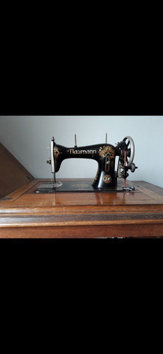 Maquina De Coser Naumann Antigua Mueble 6cajonesesc Ofe (Usado)