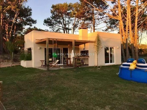 Muy Linda Casa En Manantiales-ref:1488