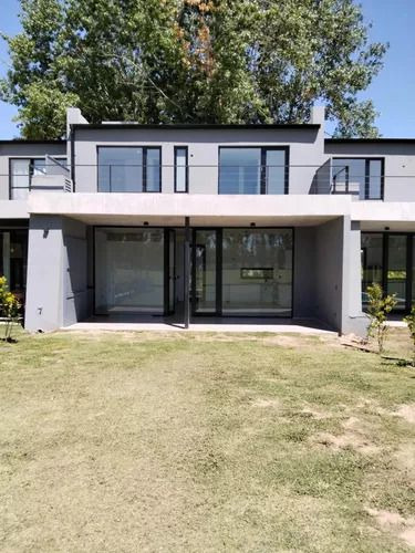 Casa 4 Ambientes A Estrenar En Venta La Cañada Polo Club
