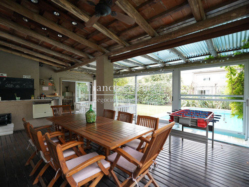 Casa En Venta 6 Ambientes Altos Del Sol