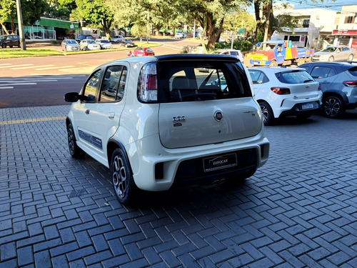Fiat Uno UNO SPORTING Dualogic 1.4 EVO Flex 8V 4p