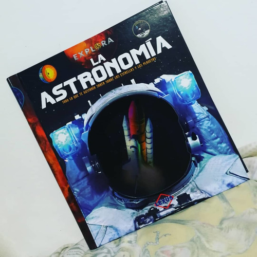 Explora La Astronomía - Libro Incluye Lámina Con Pegatinas 