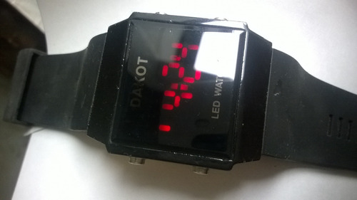 Reloj Dakot Led Retro