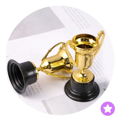 Imagen 1 de 10 de Trofeo Dorado De Campeones Plástico Para Niños 2unid Jg8z