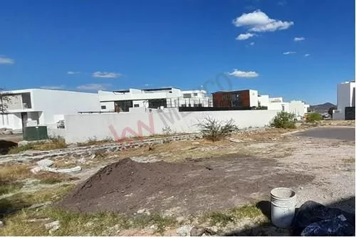 Se Vende Terreno Escriturado En Gran Preserve Juriquilla Se Vende Con Proyecto Y Planos Incluidos...