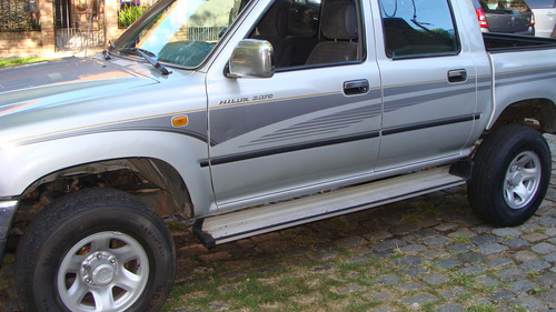 Toyota Hilux SRV 4X4