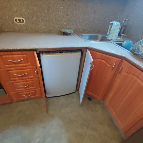 Apartamento En Terrazas Del Puerto I, De 2 Hab 2 Baños 1 Puesto De Estacionamiento. Amoblado. Con Piscina Y Churuata. En La Vía Alterna (barcelona - Puerto La Cruz)