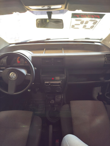 Volkswagen Fox 1.0 Sportline Total Flex 5p