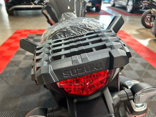 Suzuki V-strom 650 Año 2025 - Hilton Motors Co.