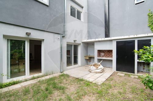 Duplex En Venta De 3 Dormitorios En City Bell
