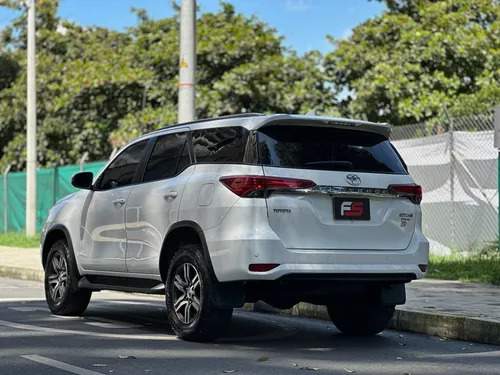 Toyota Fortuner SW4 2.7L