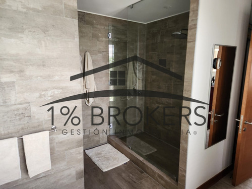 Increible Casa En Exclusivo Condominio De Lo Barnechea