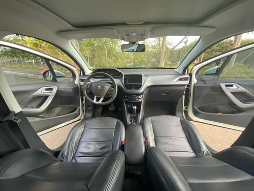 Peugeot 208 2014 1.6 16v Griffe Flex Aut. 5p