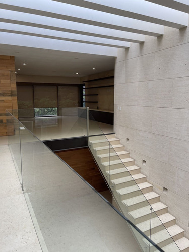 Residencia Espectacular En Paseo De Los Laureles
