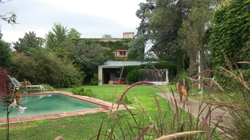 Casa En  Venta, Villa Belgrano Calle Viracocha