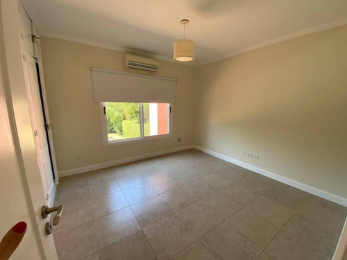 Imagen 10 de 21 de Excelente Casa Estilo Racionalista!