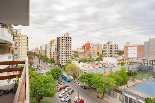 Venta Departamento 2 Dormitorios 2 Baños Unr Medicina Odontologia