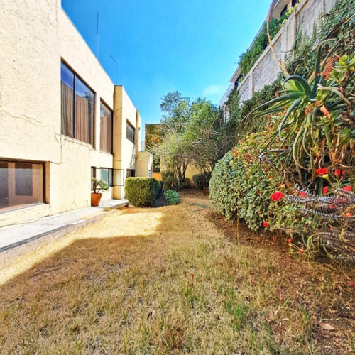 Venta De Terreno Con Construcción En Privada En Las Lomas
