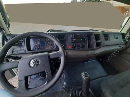 Imagem 11 de 15 de Vw 24280 Const Bitruck 8x2 Ano 2013 Com Baú.