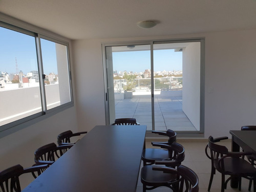 Imagen 6 de 8 de Alquiler Apartamento, 2 Dormitorios, Tres Cruces, Con Garage