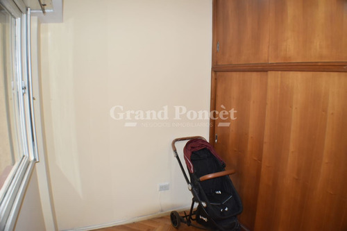 Departamento 4 Ambientes Con Balcon Y Cochera