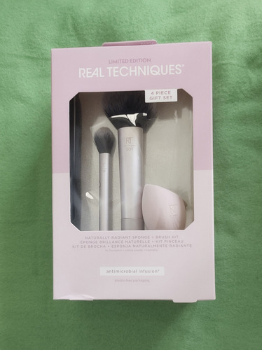 Real Techniques Limited Edition Naturally Radiant Sponge