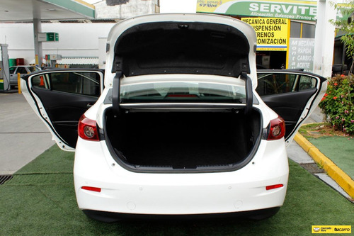 Mazda 3 2.0 Touring
