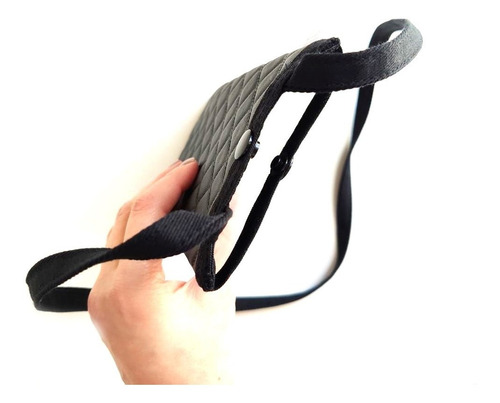 Imagem 4 de 6 de Capinha Porta Celular Visor Touch Fecho Botão Alça Pescoço