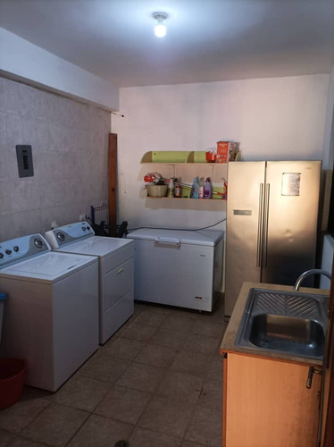 Imagen 4 de 16 de Se Vende Hermosa Casa Remodelada Urb Los Duraznos Los Teques.