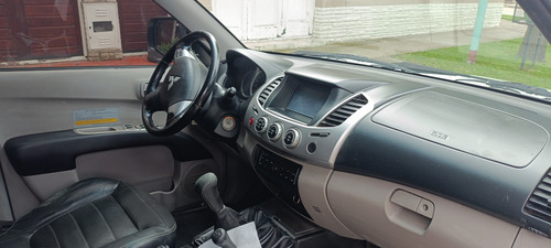 Mitsubishi L200 3.2 Cab Doble 4wd Cr 170cv Mt