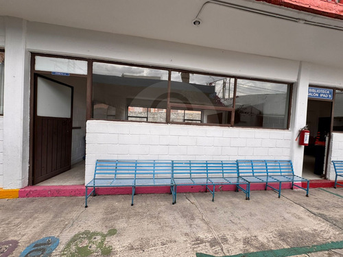 Vista Del Valle: Edificio En Venta Con Alberca, Ideal Para Escuelas.
