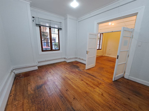 Casa En Arriendo En Metro Bustamante, Providencia