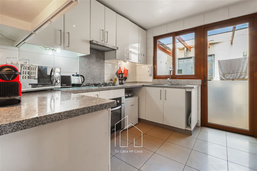 Casa En Condominio Venta De 5 Dorm. En La Reina Alta