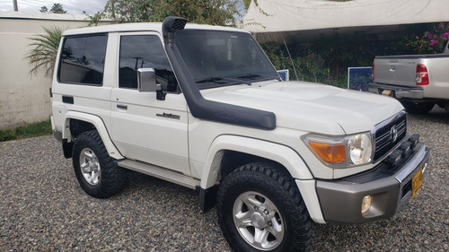 Toyota Land Cruiser 2011 4.0 Grj71 Blindada Macho