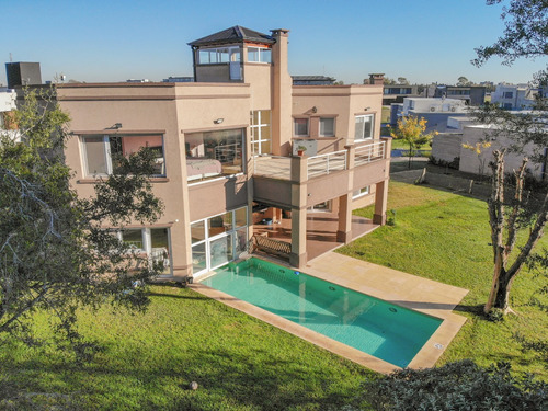 Casa En Venta | Greenville Polo & Resort Barrio C