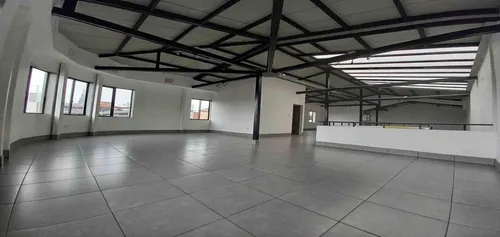 Local En Arriendo Centro  (279060790).