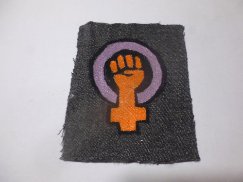 Imagen 3 de 3 de Parche Artesanal Feminista A Mano