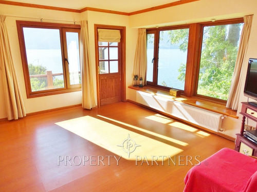 Imagen 14 de 24 de Preciosa Casa Campestre A Orillas Del Lago Caburga.