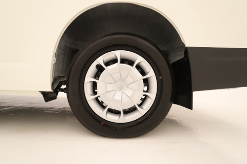 Toyota Hiace 2.8 Tdi Furgón 6at L2h2 3a 5p